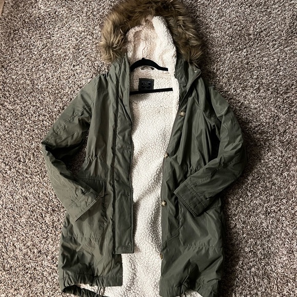 Abercrombie & Fitch Jackets & Blazers - Abercrombie Parka with Faux Fur Hood
